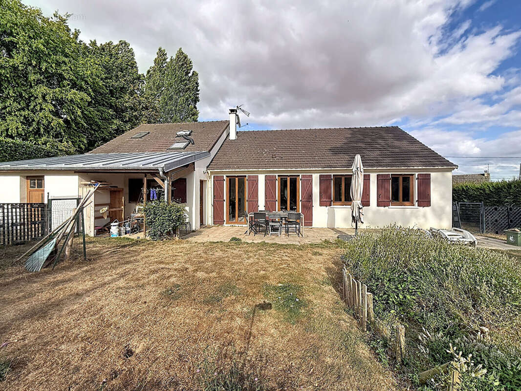 PLAIN PIED ! 4 chambres ! - photo 2