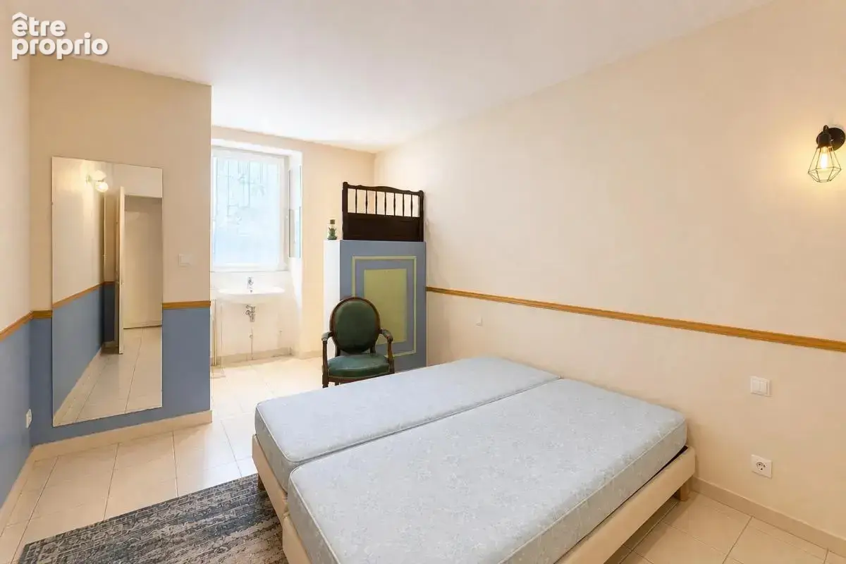 Maison de 10 pièces de 345.72 m² à Montravers - photo 15