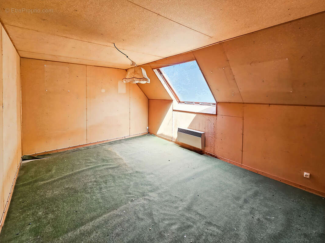 Maison à BAZOUGES-LA-PEROUSE