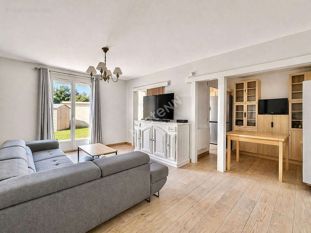 Maison cosy 5 pièces à vendre à Chaumontel - Rare sur le marché ! - photo 2