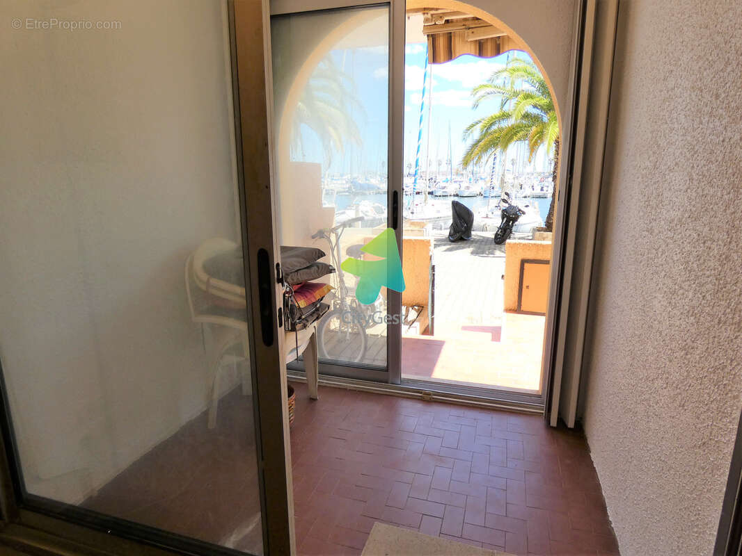 Appartement T2 Cabine avec Parking et Terrasse Vue Port - photo 11