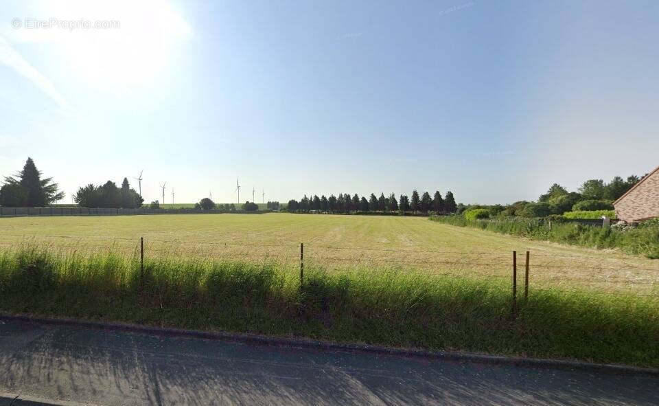 Terrain à IWUY