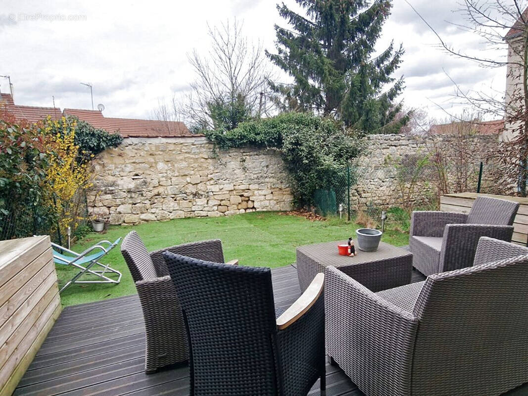 Appartement à LA CHAPELLE-EN-SERVAL