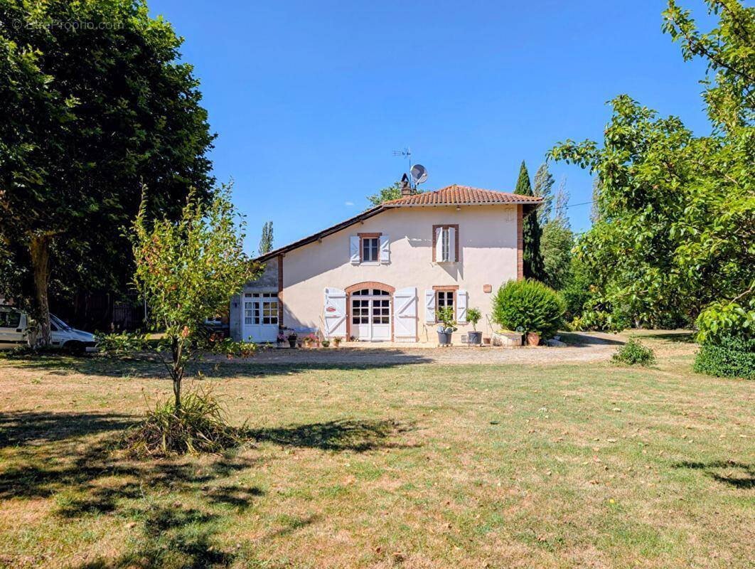 Maison à POUY-DE-TOUGES
