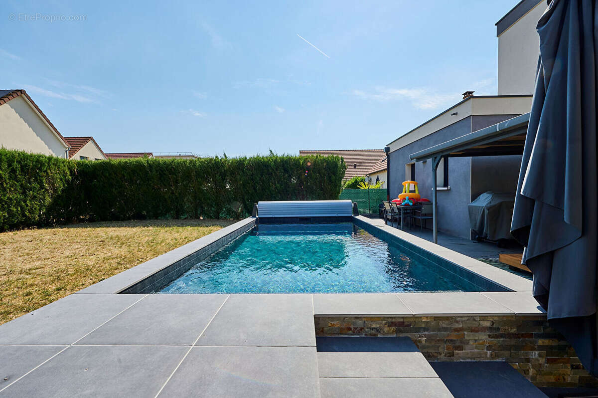 Maison à BRESSEY-SUR-TILLE