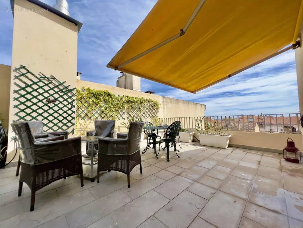 Appartement à CANNES