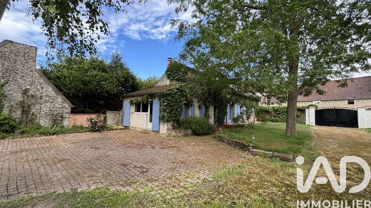 Maison 142 m² à Garancieres  - photo 3