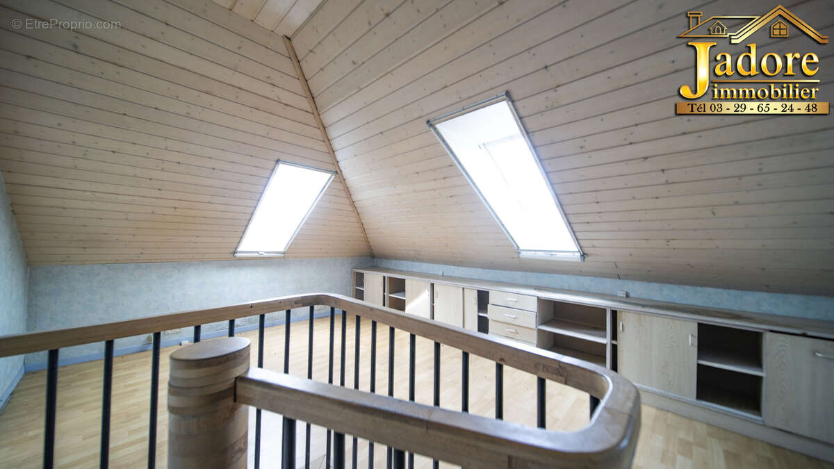 Immeuble + grand terrain constructible - photo 9