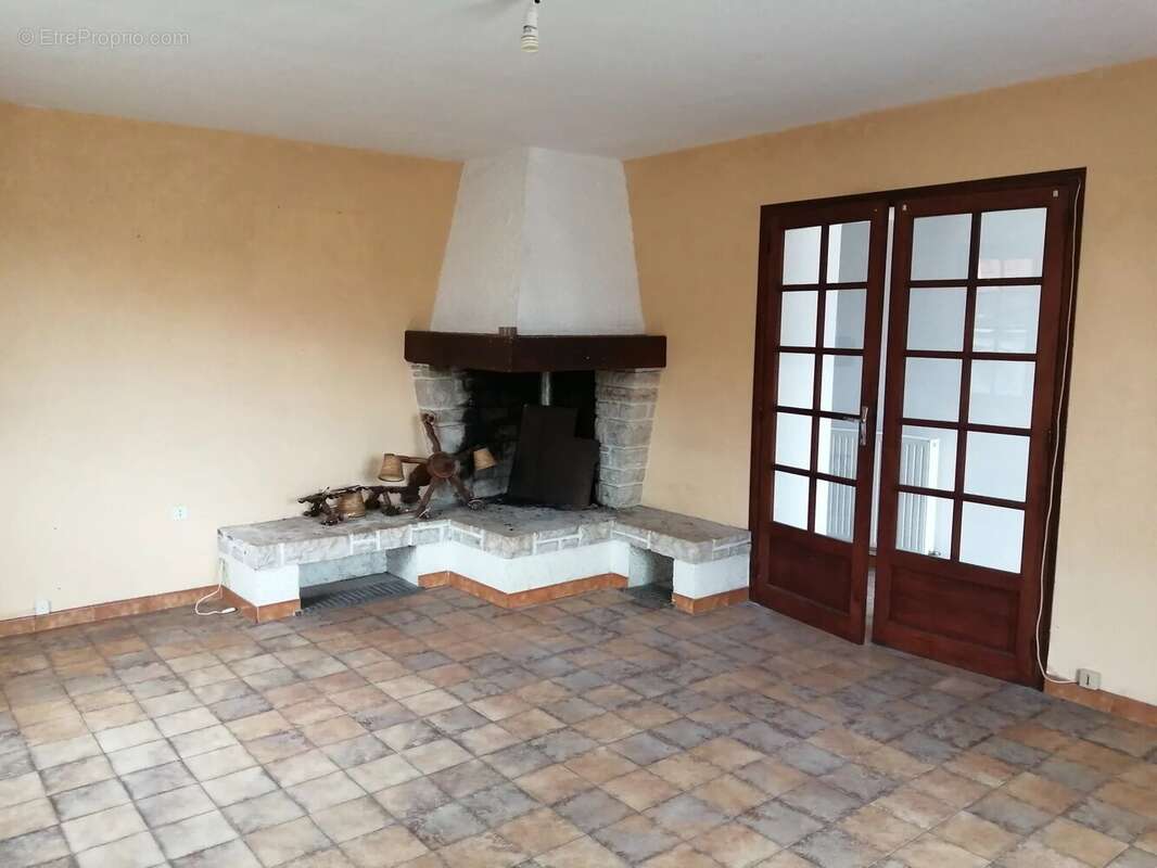 Maison à SAINT-LAURENT-DE-CERIS