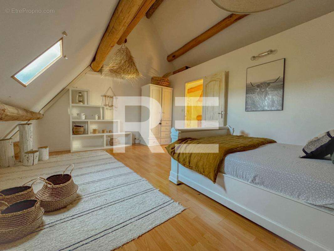 Maison à BELLEGARDE