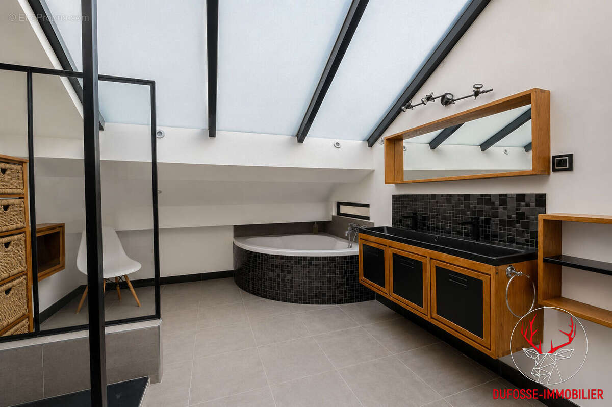Maison d'Exception à Vendre à Villefranche-sur-Saône - Réf BEL6194 - photo 17
