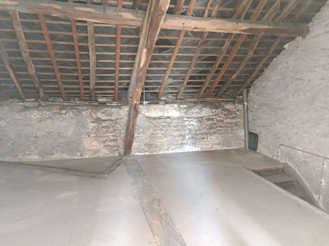 Maison à SANCERGUES