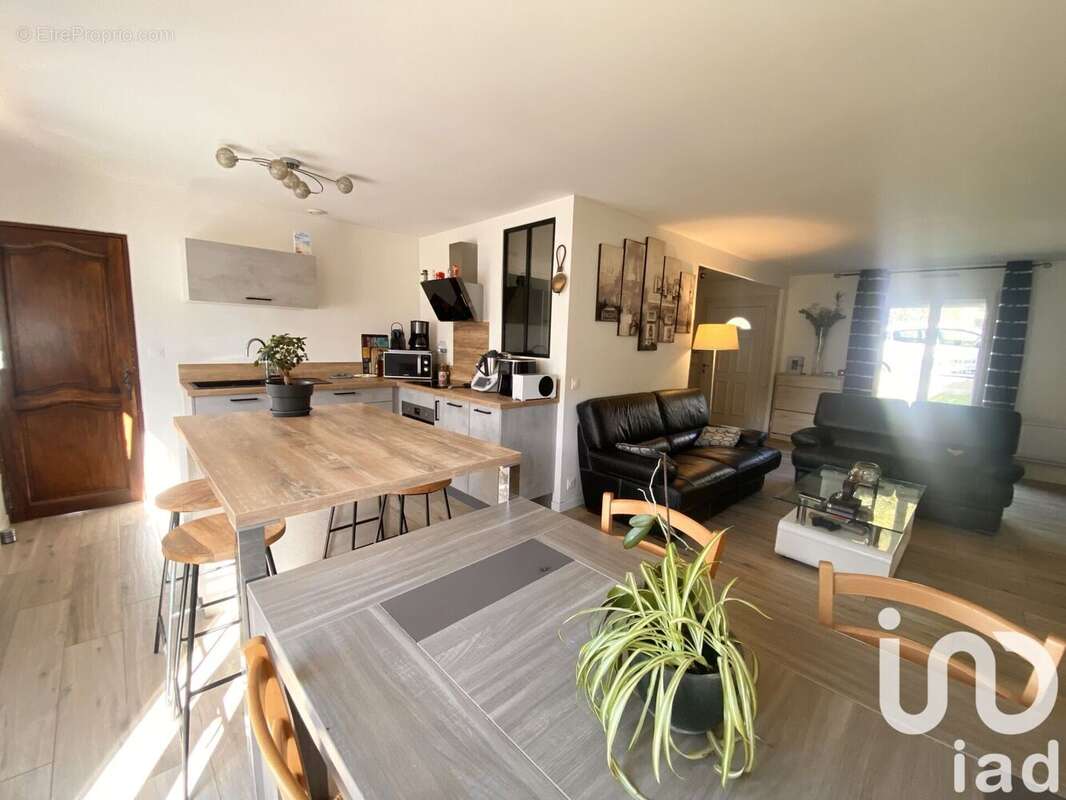 Photo 6 - Maison à SAINT-FARGEAU-PONTHIERRY