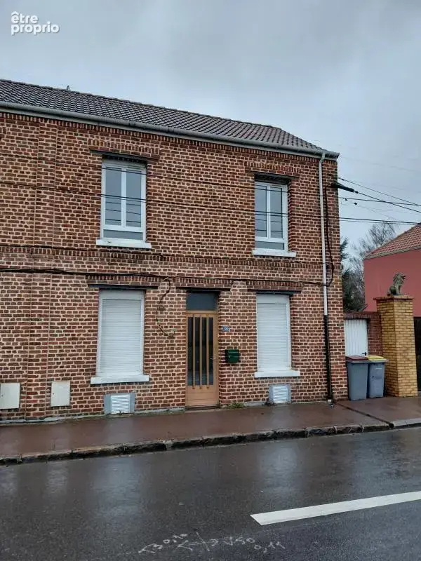 Maison à COURRIERES