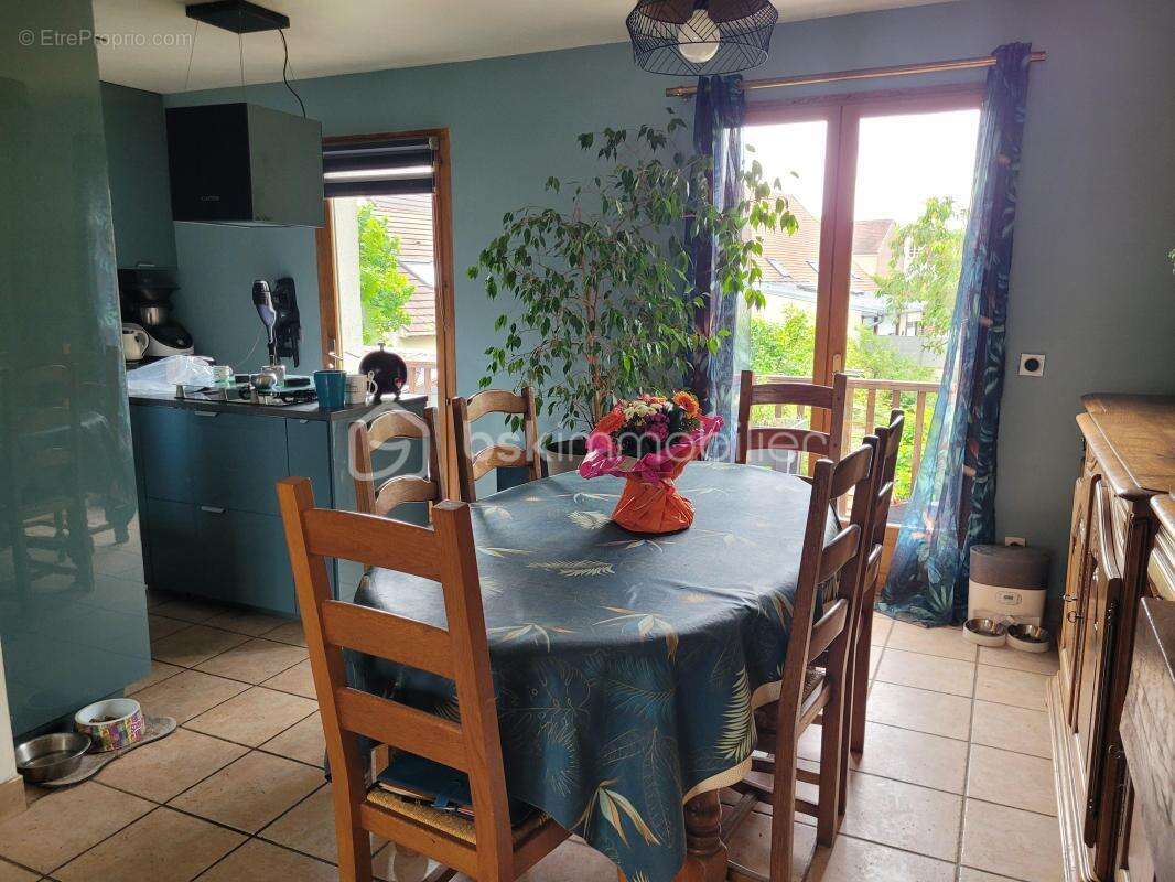 Maison à CLAYE-SOUILLY