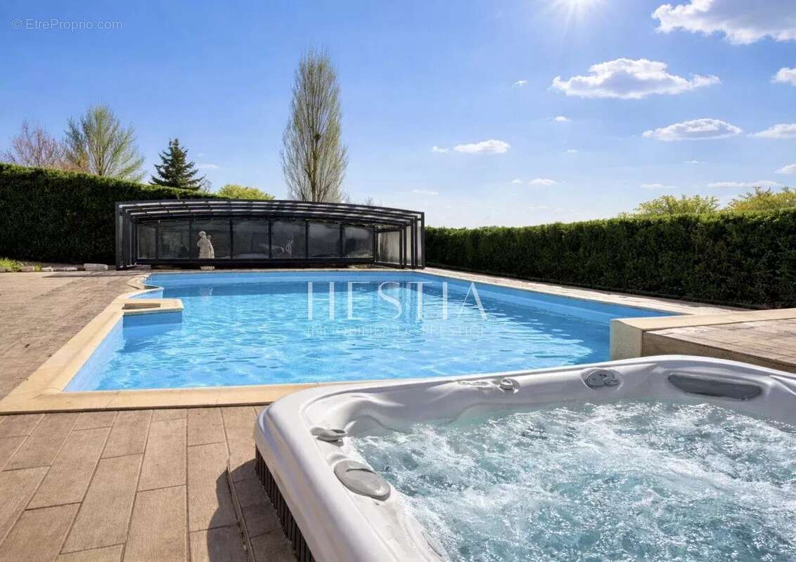 Maison à SAINT-MARTIN-BELLEVUE