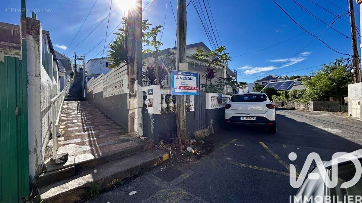 Photo 2 - Maison à SAINT-PIERRE