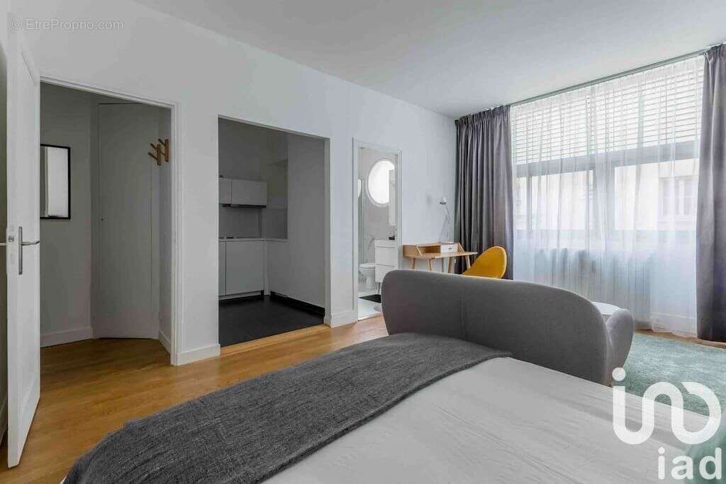 Photo 3 - Appartement à PARIS-8E