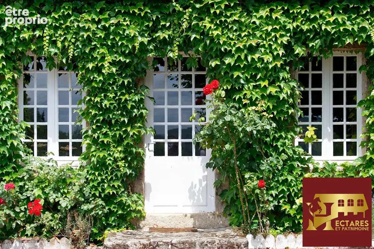 Maison à SAINT-SYMPHORIEN-DE-MARMAGNE