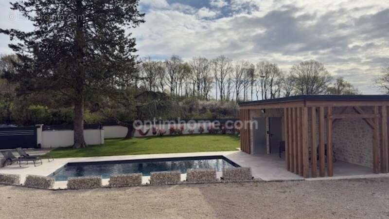 Maison familiale rénovée avec prestations haut de gamme – DPE A – Piscine chauffée– Environnement privilégié  - photo 17