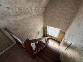 Maison 4 pieces de 104m² a renover dans son integralite - photo 12