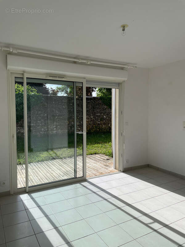 Appartement à PORTETS