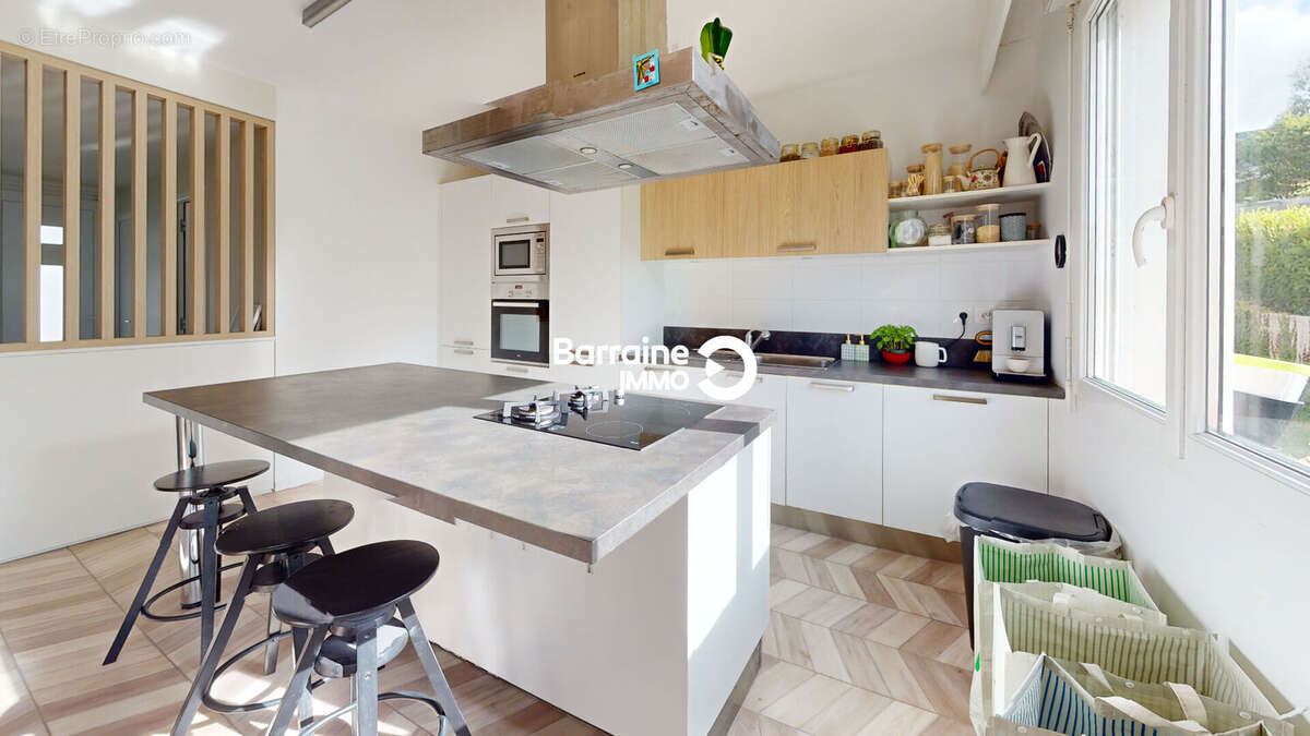 A vendre  maison t9 plougonvelin  proche plage + deux appartements - photo 6