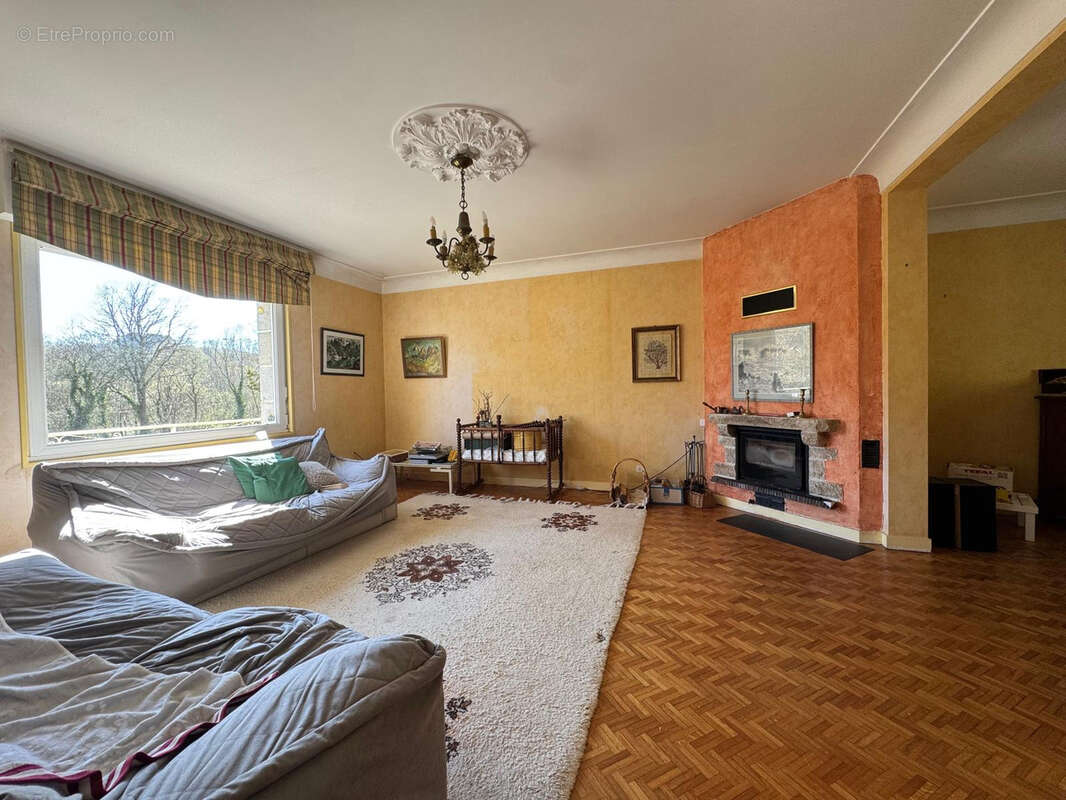 Maison à ERGUE-GABERIC