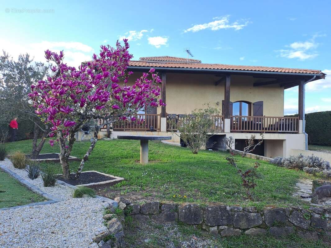 Maison familiale 190m2 - 7 pièces - avec piscine - photo 11