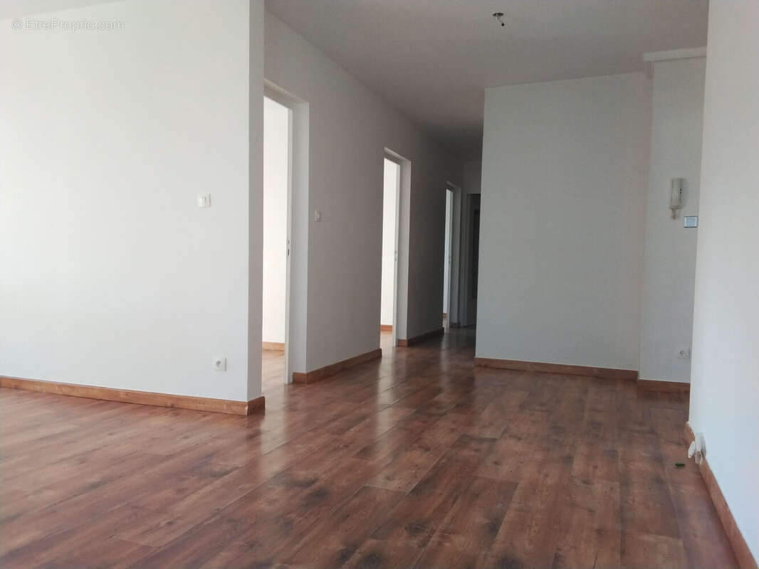 Appartement 77 m² à Echirolles  - photo 3