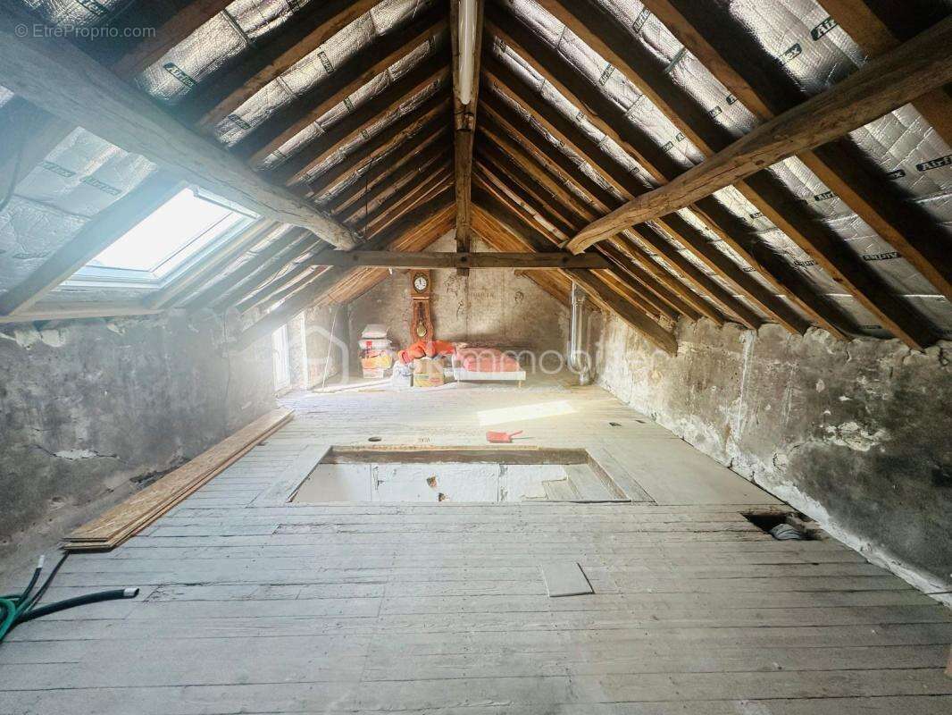 Charmante maison en pierre avec travaux et multiples possibilités - photo 12