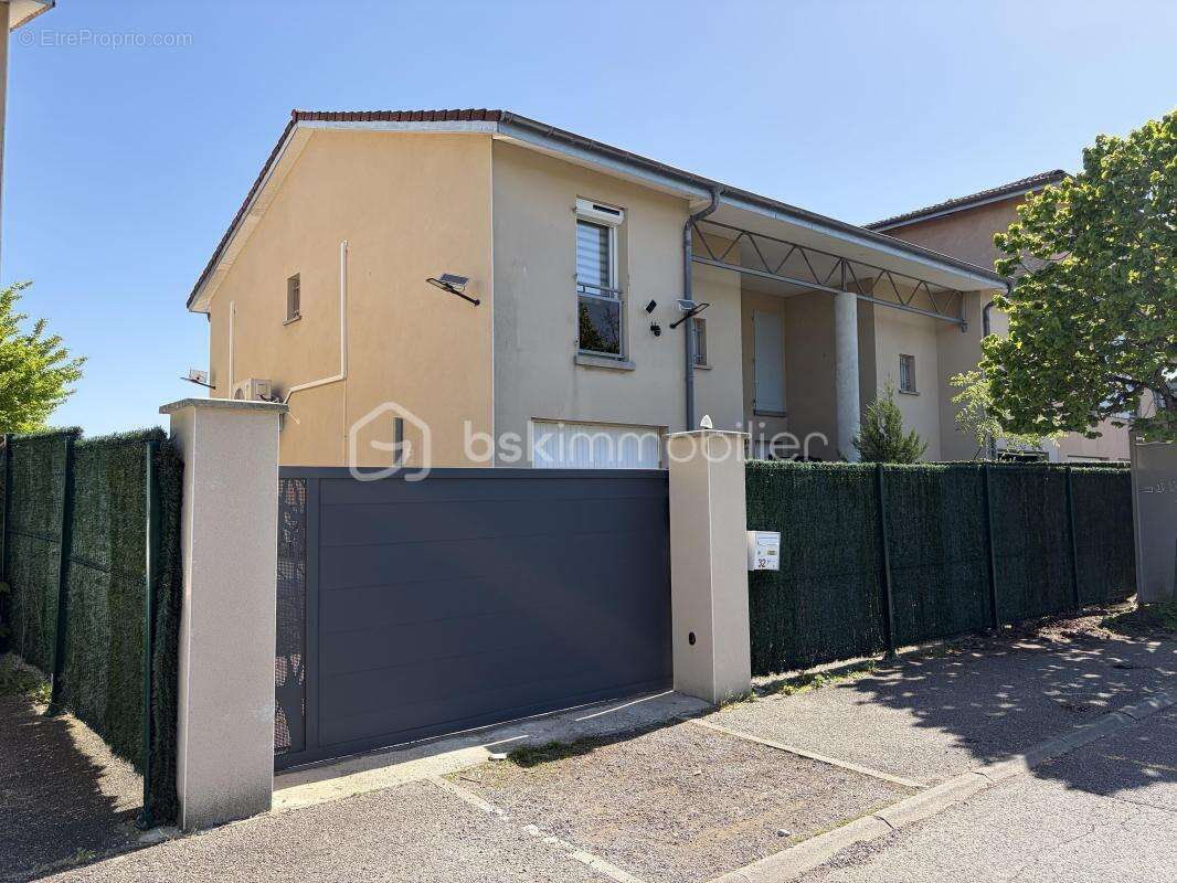 Maison à VILLEFONTAINE