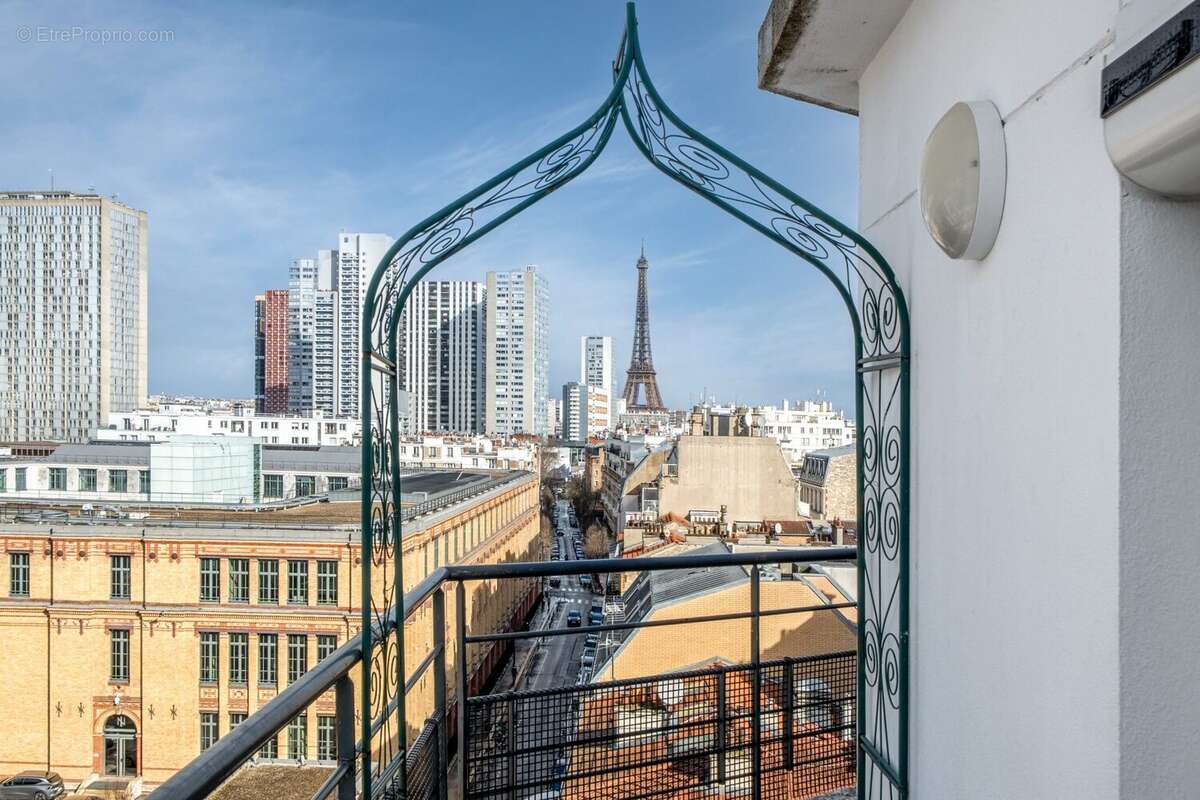 Appartement à PARIS-15E