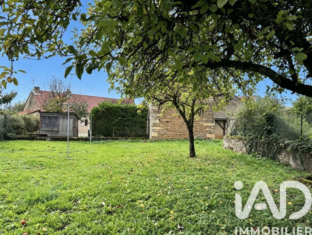 Maison 98 m² à Vassy  - photo 5