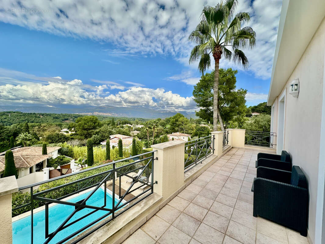 Maison à MOUGINS