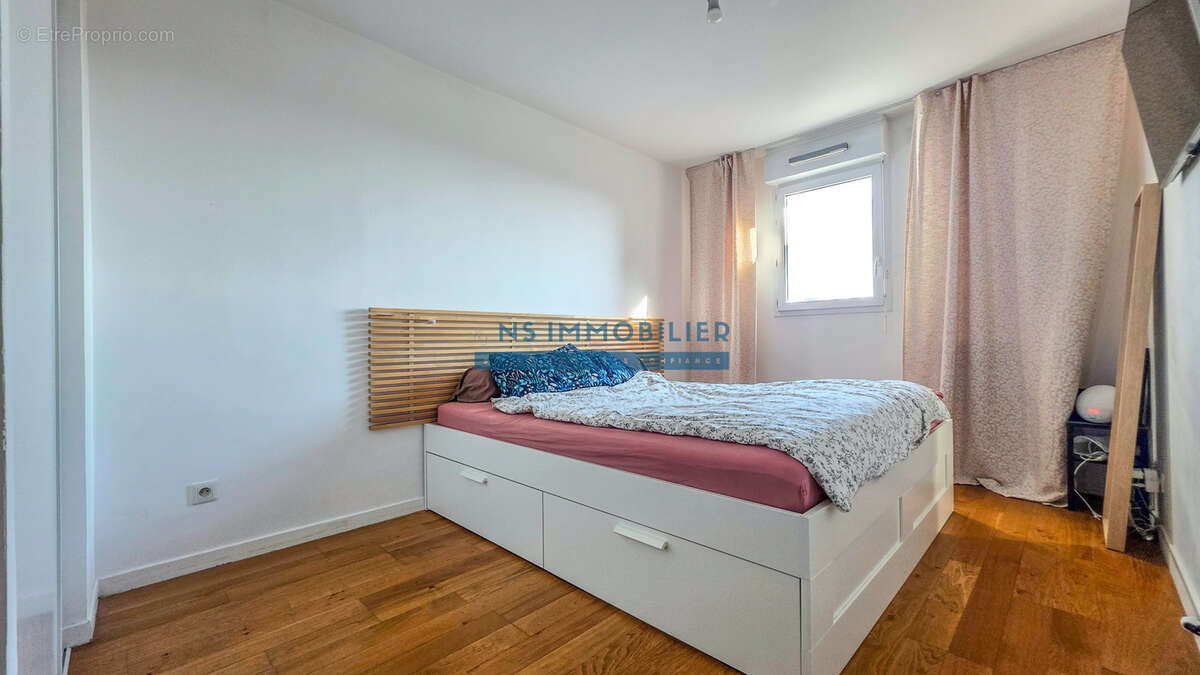 Appartement à SARTROUVILLE