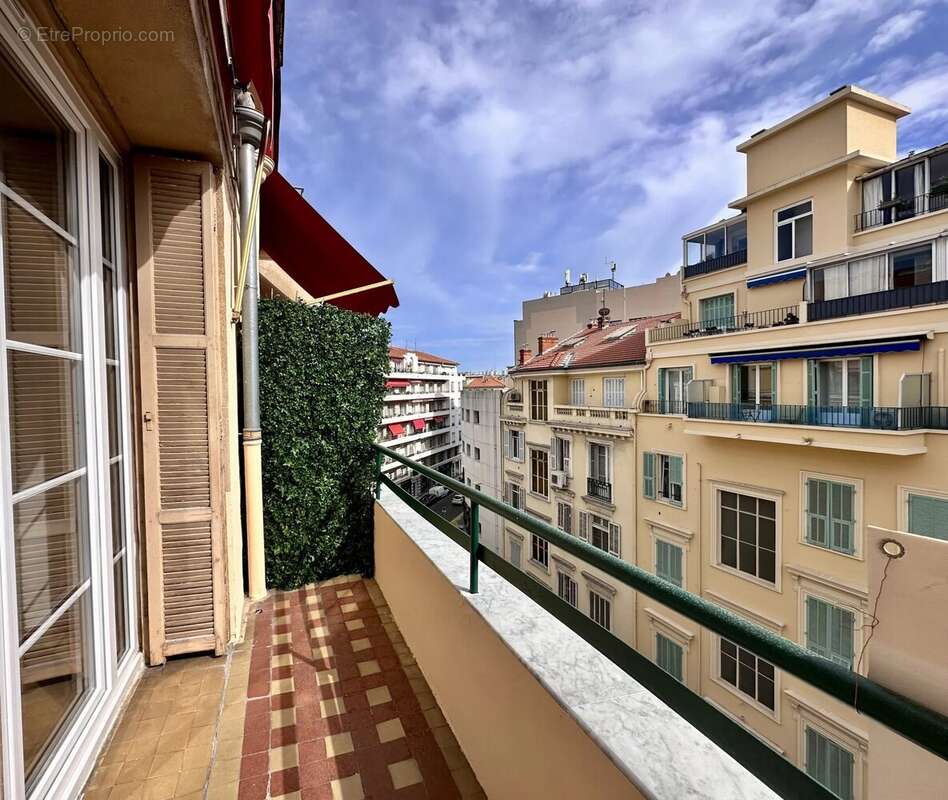 Victor hugo-rossini, "comme neuf", 3-4p avec balcon-terrasse - photo 2