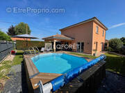 Maison à SAINT-ETIENNE-SUR-CHALARONNE