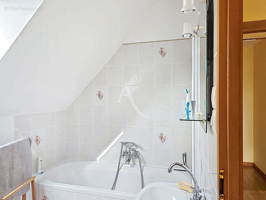 Maison à CONGIS-SUR-THEROUANNE