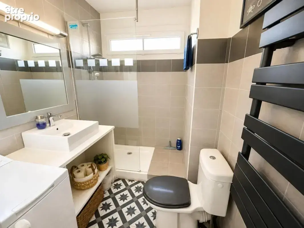 À vendre – port-fréjus – 35 m² – à 350 m de la plage – cave – parking - photo 4