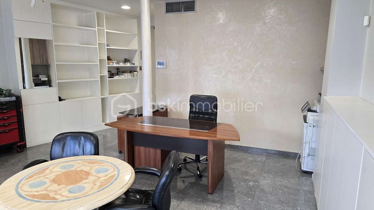 Commerce à PARIS-16E