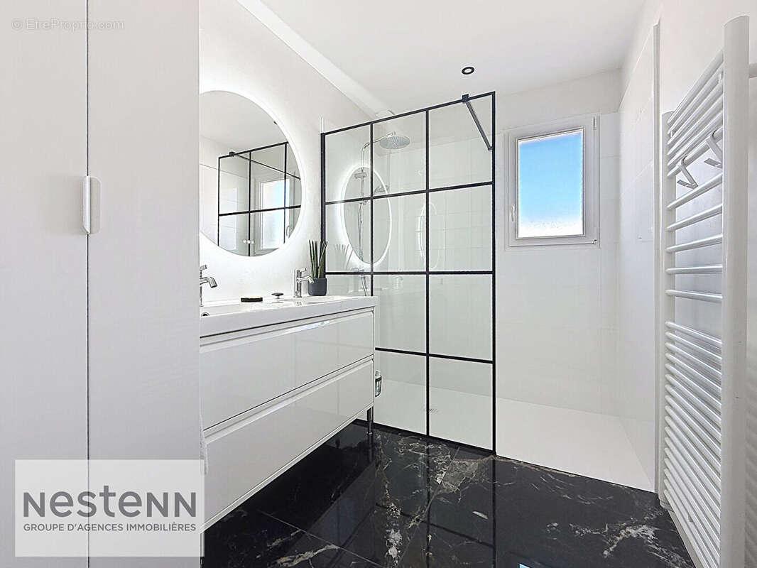 Maison à SAINT-URBAIN