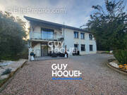 Maison à BELLEVILLE