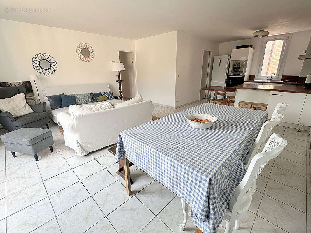 Appartement à MONTIGNY-LE-BRETONNEUX