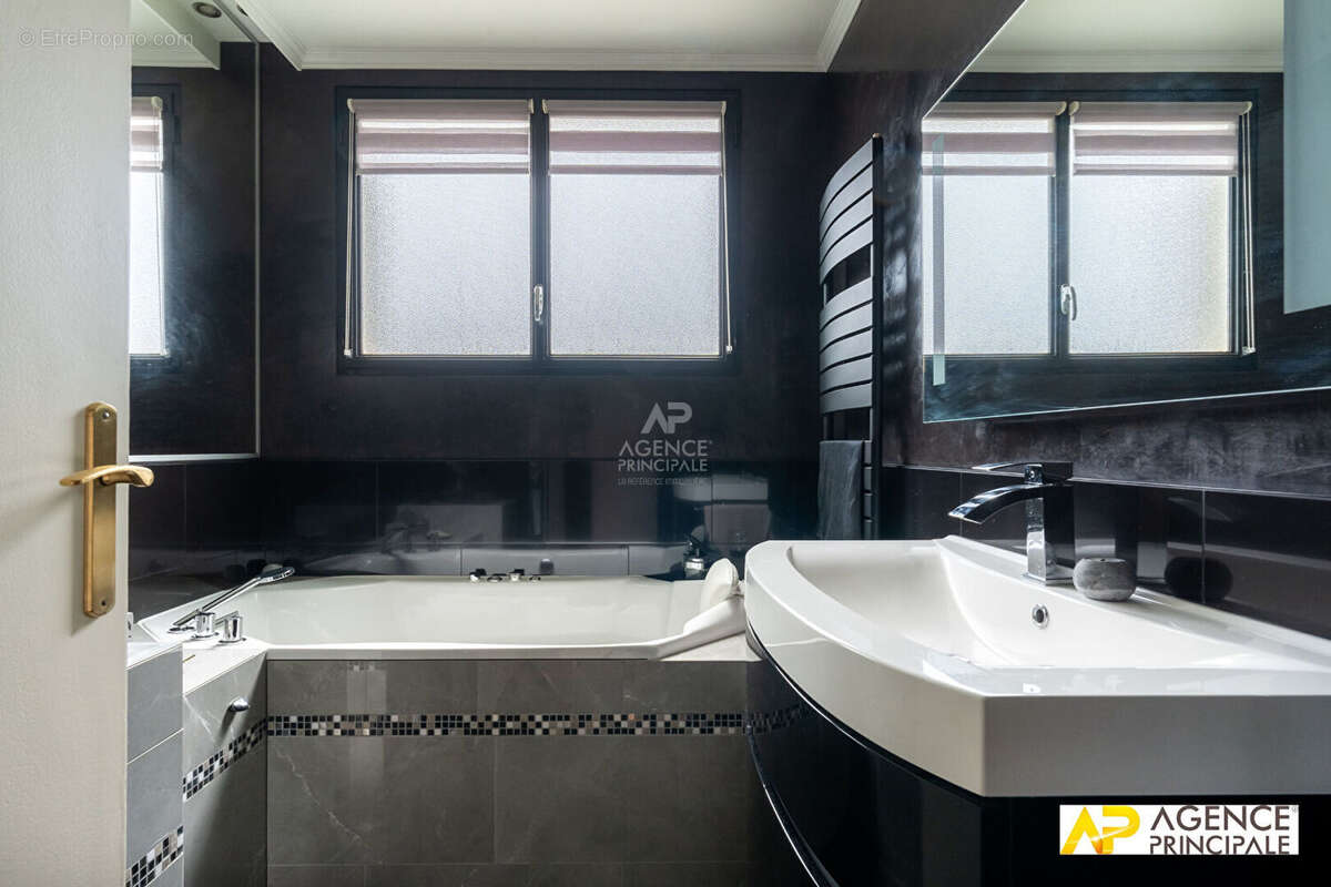 Appartement  4 pièce(s) 93.14 m2 - photo 15