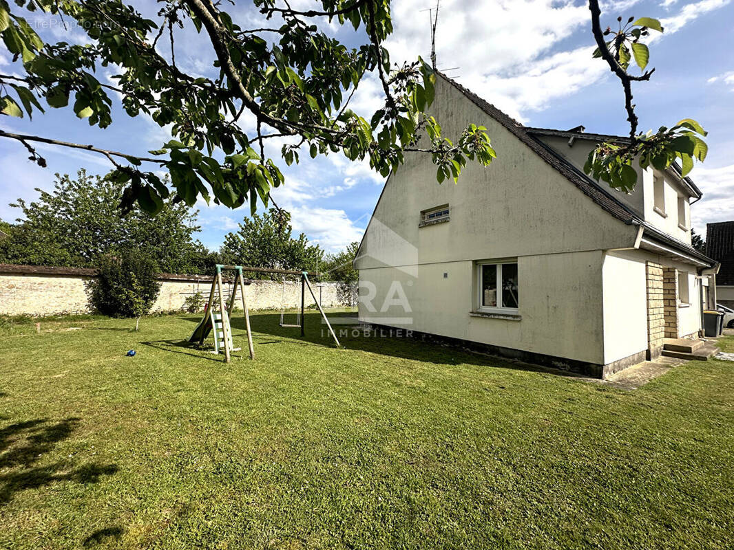Maison à MONTEREAU-FAULT-YONNE