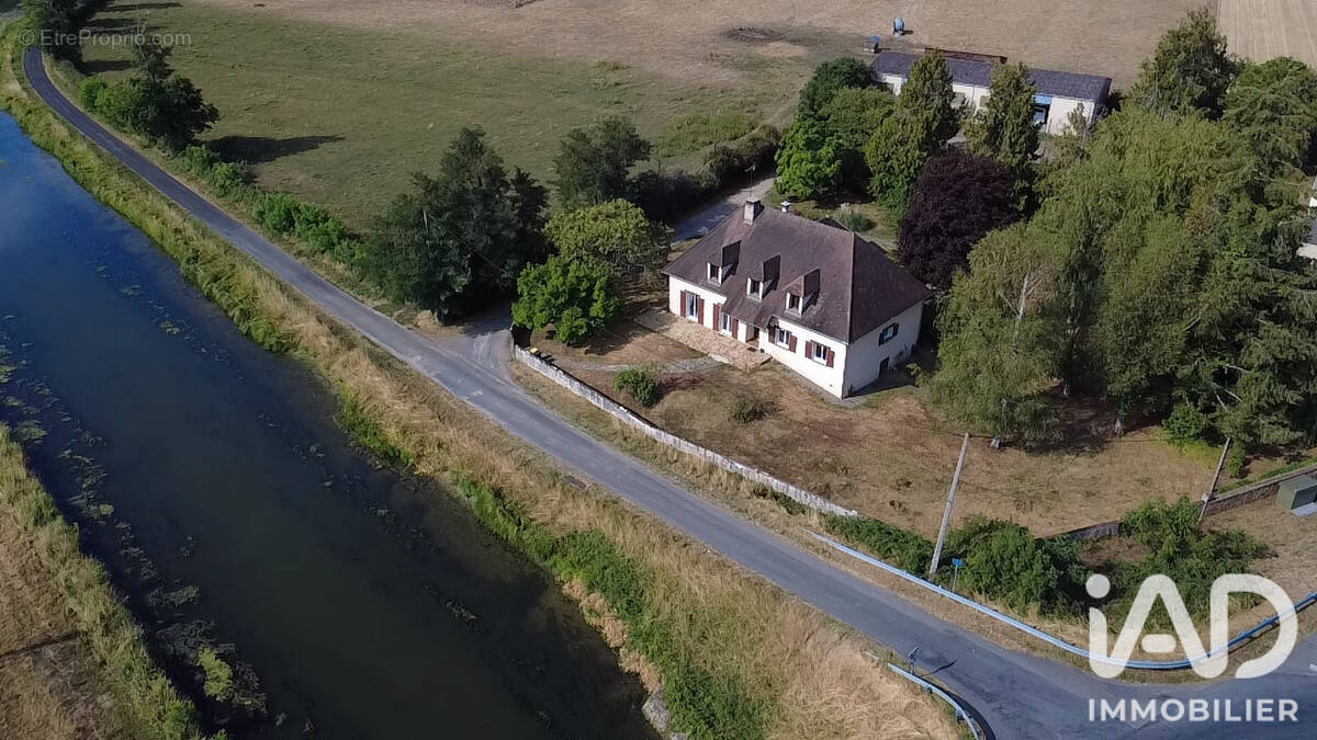 Photo 1 - Maison à CHASSENARD