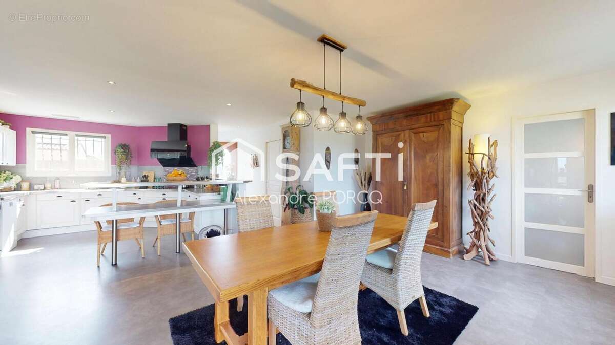Maison 144 m² à Bayas  - photo 9