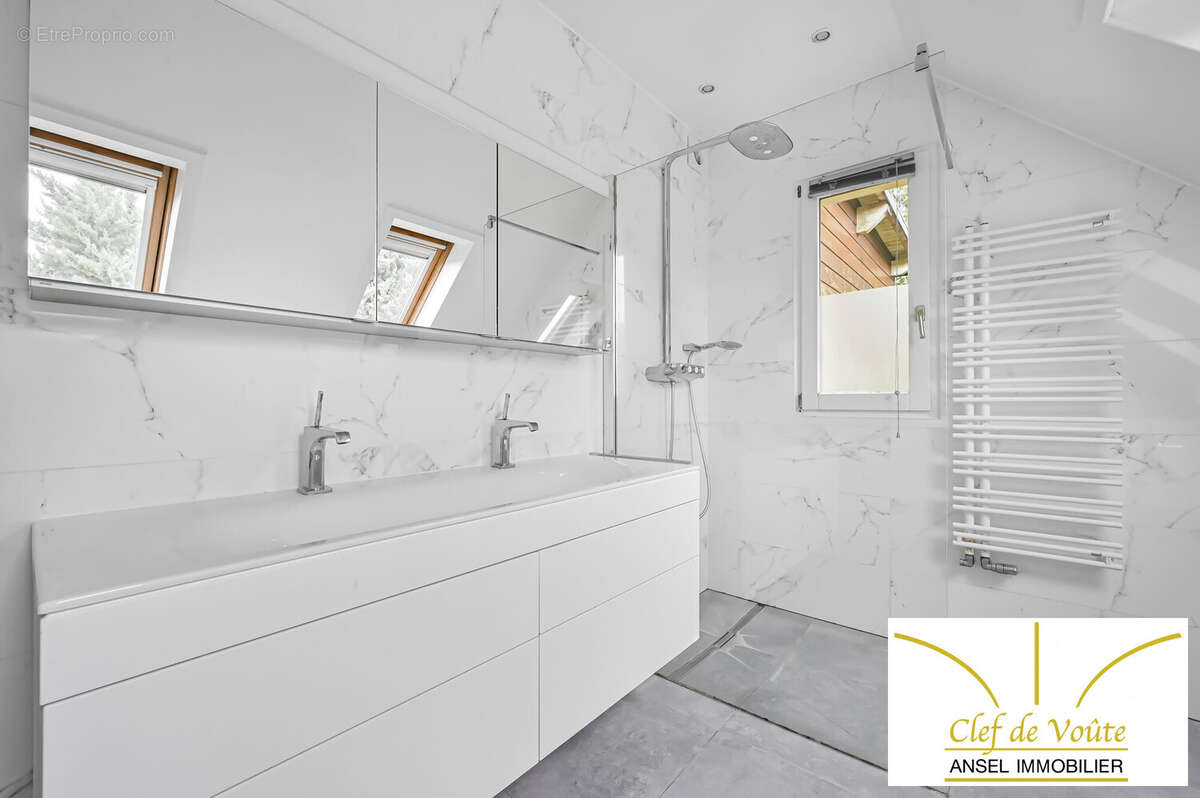 Maison à LA CELLE-SAINT-CLOUD