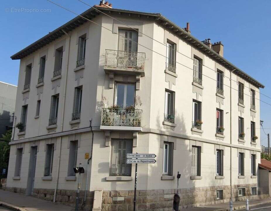 Appartement à SAINT-ETIENNE